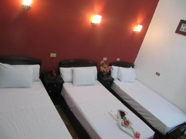 Garden View Hostel image 26